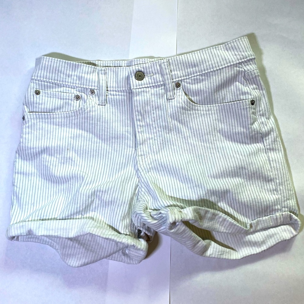Levis mid length shorts